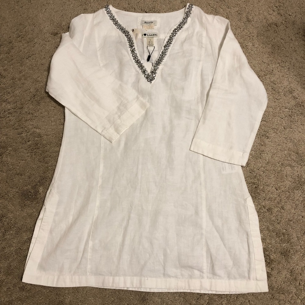 Malvin’s Linen shirt.